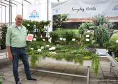 Rudiger Walz of Hishtil standing in front of the Growflow concept and presenting the Janana peppers. A concept with all kind of peppers.